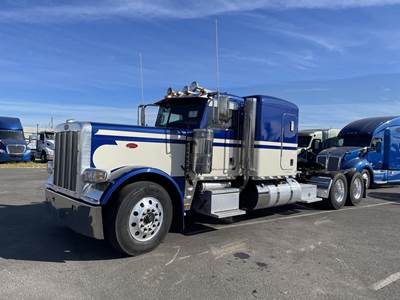 Peterbilt 389 Sleeper Semi Truck - Flat Top Sleeper, Cummins 605HP, Manual