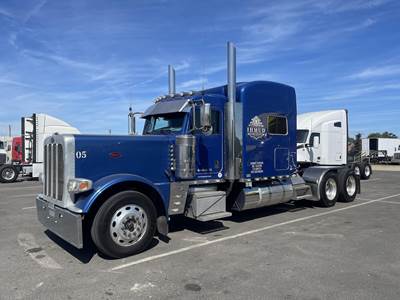 Peterbilt 389 Sleeper Semi Truck - Flat Top Sleeper, Cummins 565HP, 18 Speed Manual