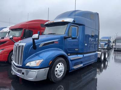 Peterbilt 579 Sleeper Semi Truck - Raised Roof Sleeper, Cummins 450HP, Automatic