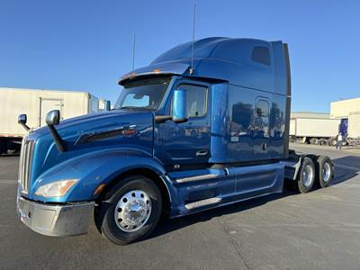 Peterbilt 579 Sleeper Semi Truck - Raised Roof Sleeper, Cummins 450HP, Automatic