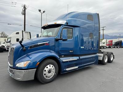 Peterbilt 579 Sleeper Semi Truck - Raised Roof Sleeper, Cummins 450HP, Automatic