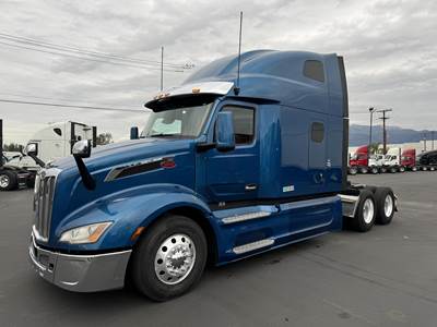 Peterbilt 579 Sleeper Semi Truck - Raised Roof Sleeper, Cummins 450HP, Automatic