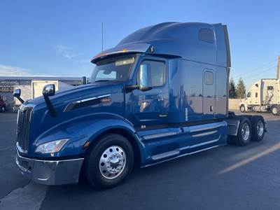 Peterbilt 579 Sleeper Semi Truck - 76" Raised Roof Sleeper, Cummins 450HP, 12 Speed Endurant Amt