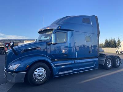 Peterbilt 579 Sleeper Semi Truck - 76" Raised Roof Sleeper, Cummins 450HP, 12 Speed Endurant Amt