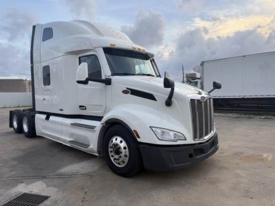 Peterbilt 579 Sleeper Semi Truck - 70" Raised Roof Sleeper, Cummins 450HP, 12 Speed Endurant Amt