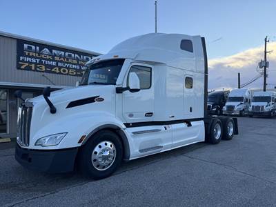 Peterbilt 579 Sleeper Semi Truck - 70" Raised Roof Sleeper, Cummins 450HP, 12 Speed Endurant Amt