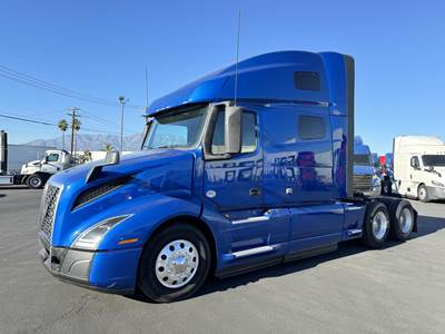 Volvo VNL64T760 Sleeper Semi Truck - Raised Roof Sleeper, D13 425HP, 12 Speed Automatic
