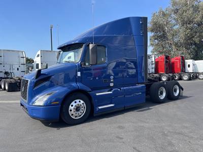 Volvo VNR64T640 Sleeper Semi Truck - 60" Raised Roof Sleeper, D13 405HP, 12 Speed I Shift Automatic