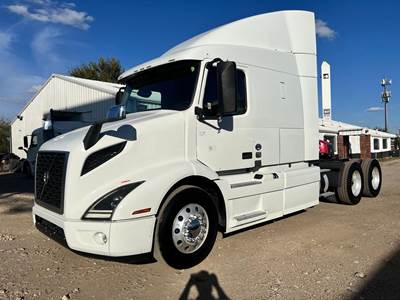 Volvo VNR64T640 Sleeper Semi Truck - Raised Roof Sleeper, D13 425HP, 12 Speed I Shift Automatic