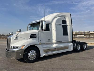 Western Star 5700XE Sleeper Semi Truck - 68" Raised Roof Sleeper, Detroit 505HP, 12 Speed Dt12 Automatic