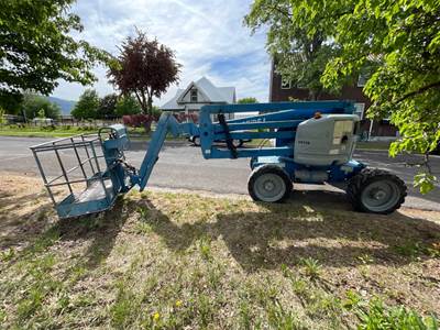 2007 Genie Z45/25J Articulating Boom Lift - 45' platform height, 51' working height, Jib, Dual fuel engine (gas/propane)