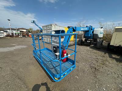 2017 Genie Z62/40 Articulating Boom Lift - 67' working height, 40' reach, Cold weather package, Welder Ready