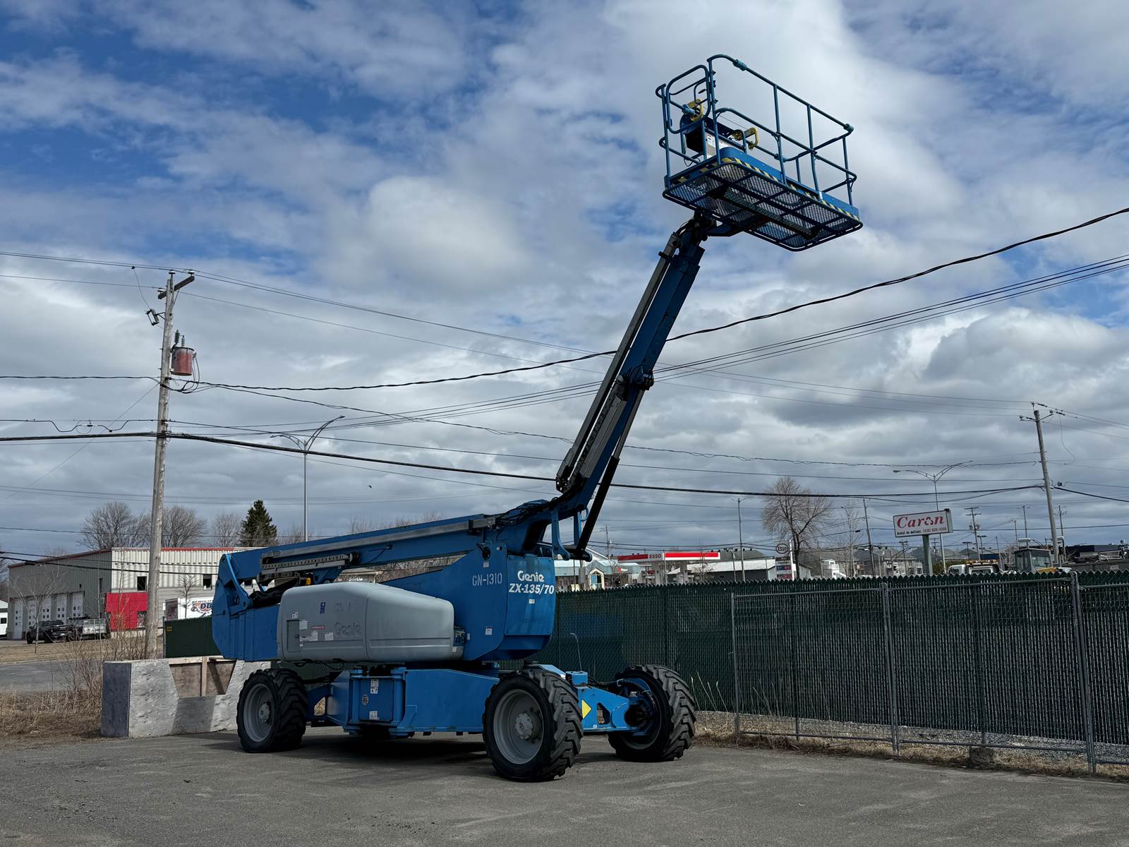 2013 Genie ZX135/70 Articulating Boom Lift - 135' reach, Foam