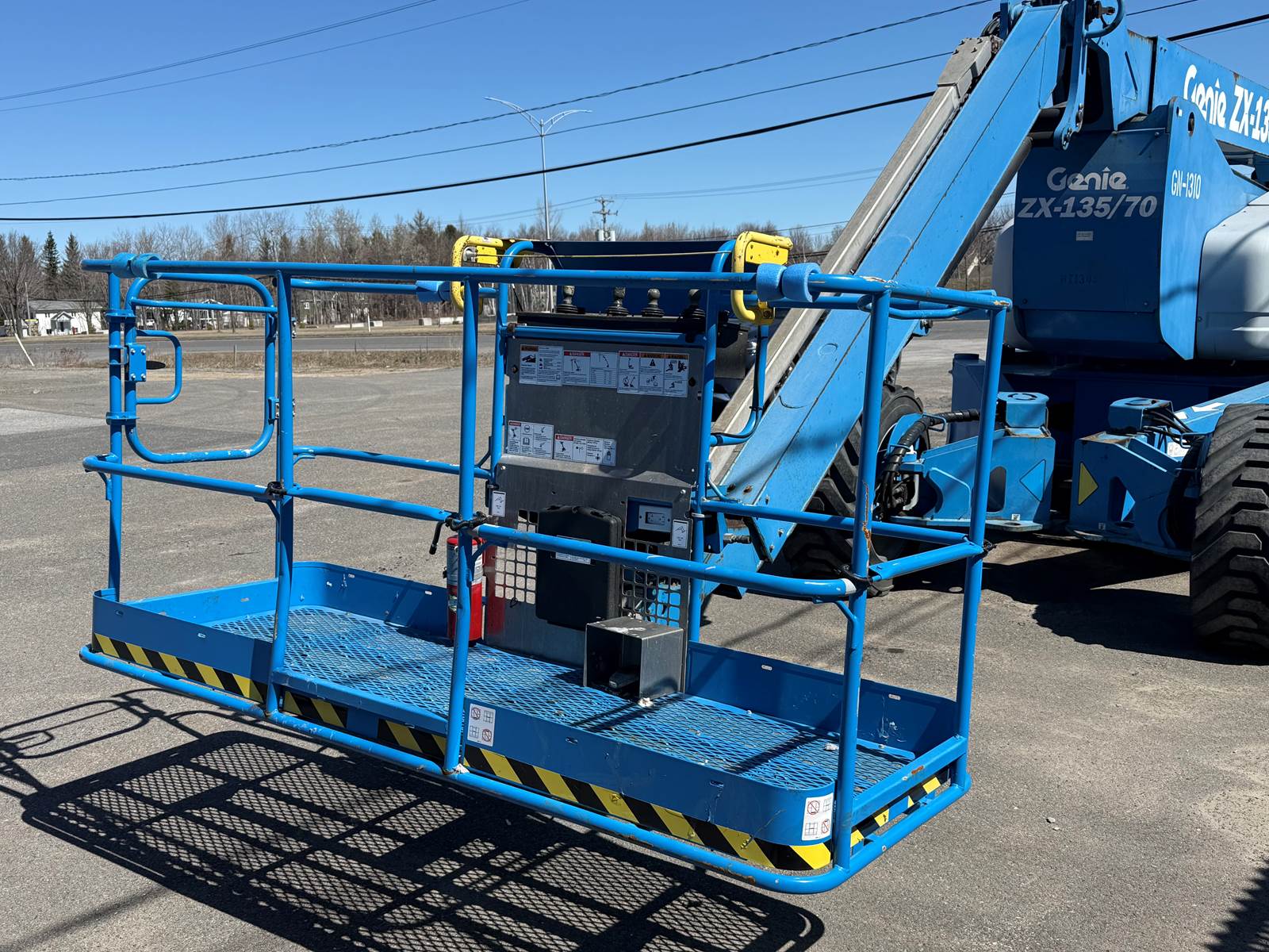 2013 Genie ZX135/70 Articulating Boom Lift - 135' reach, Foam