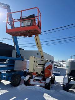 2011 JLG 450AJ Articulating Boom Lift - 45' platform height, 51' working height, 25' reach