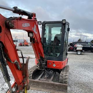 2018 Kubota U35-4 Mini Excavator - Hydraulic Thumb, Straight Blade, Bucket