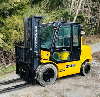 2012 Hyundai 45DS-7E Forklift - 85/185" triplex mast, Sideshift, 48" pallet forks, Solid pneumatic tires, 10,000 lbs capacity