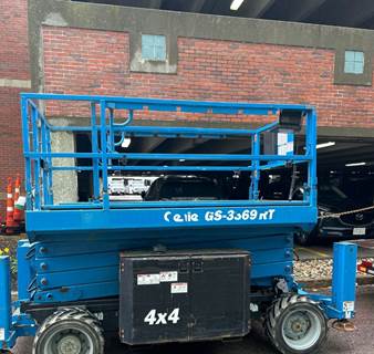2016 Genie GS-3369 RT Scissor Lift - 33' platform height, 39' working height, Outriggers