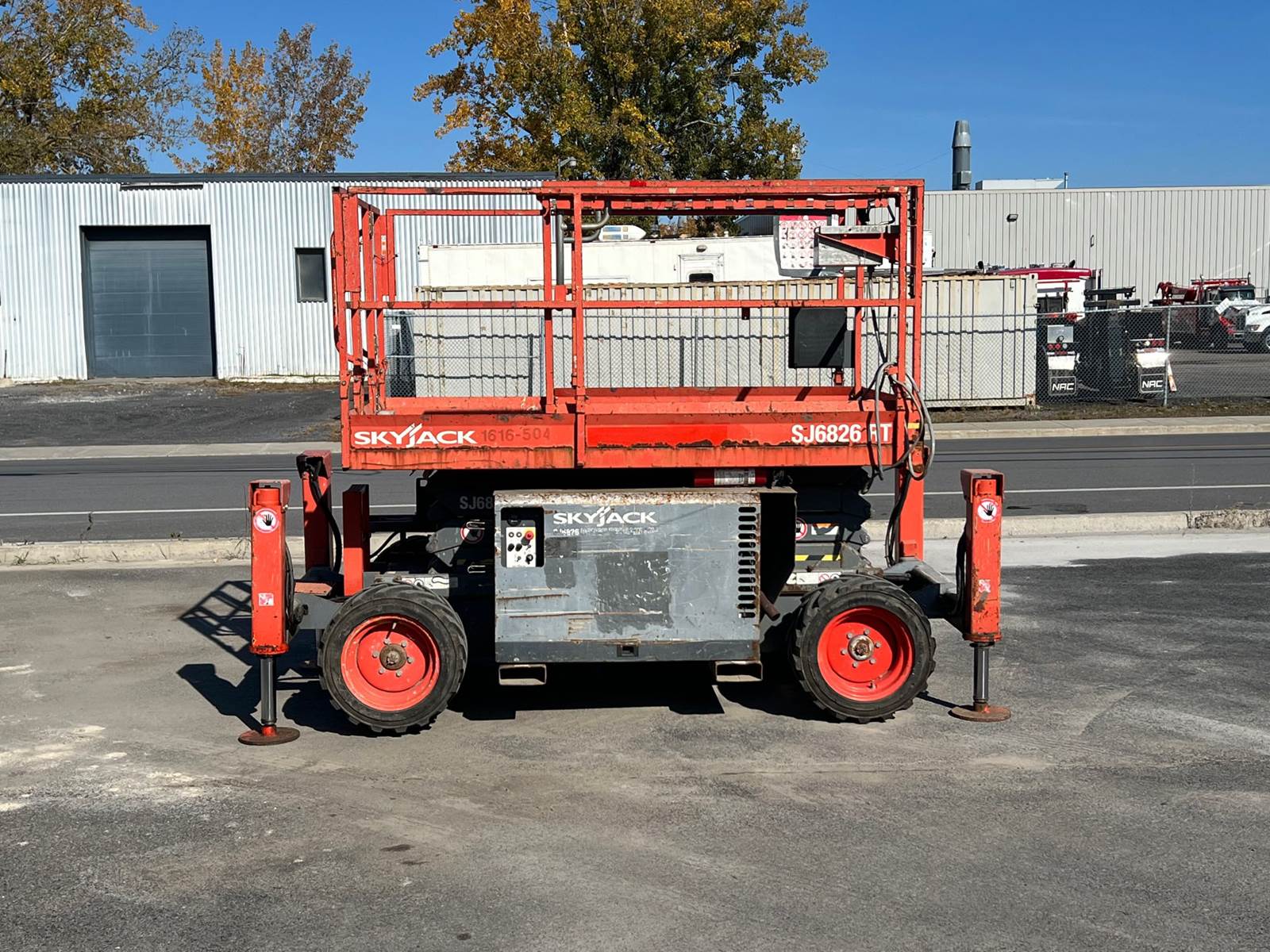 2013 Skyjack SJ6826RT Scissor Lift Outriggers, 4WD, Structural
