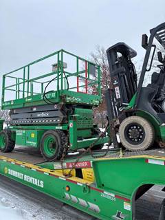 2015 Skyjack SJ7127 Scissor Lift - 27' platform height – Outriggers – Single deck extension