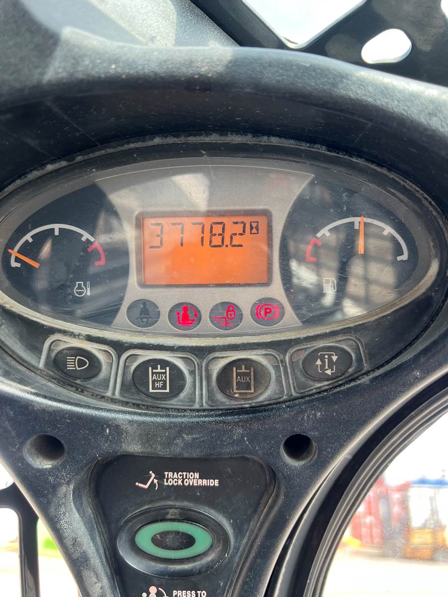 2012 Bobcat T770 Skid Steer Cabin with heat/AC, 2 speed, 92HP, ISO