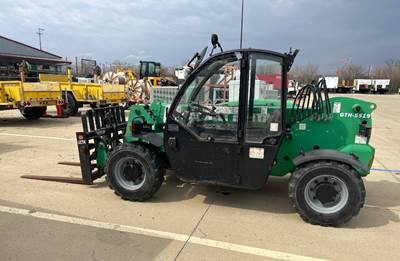 2015 Genie GTH-5519 Telehandler - 19' reach, 5,500 lbs. capacity, Enclosed cab with heat