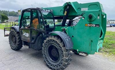 2016 JCB 509-42 Telehandler - 42' reach – 9,000 lbs. capacity, Aux hydraulics, Side-tilt carriage