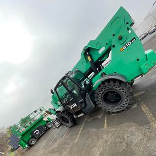 2016 JCB 510-56 Telehandler - 56' reach, 10,000 lbs. capacity, Front outriggers, Tilt frame, Auxiliary hydraulics, Side-tilt carriage