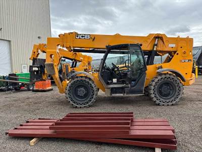 2016 JCB 512-56 Telehandler - Forks -56' reach – 12,000 lbs. capacity – Front outriggers – Tilt frame, Auxiliary hydraulics