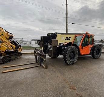 2017 JLG 1255 Telehandler - 55' reach, 10,000 lbs. capacity, Front outriggers, Auxiliary hydraulics