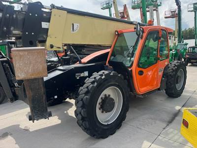2017 JLG 1255 Telehandler - Forks - 55' reach – 12,000 lbs. capacity – Front outriggers – Tilt frame Crab steering Auxiliary hydraulics