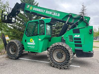 2016 SkyTrak 10054 Telehandler - 54' reach, 10,000 lbs. capacity, Front outriggers, Aux. hydraulics, Side-tilt frame