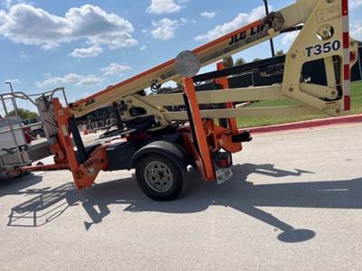 2018 JLG T350 Towable Boom Lift - 35' platform height, 41' working height, 20' reach