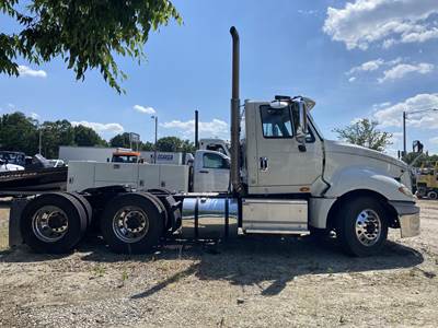 International ProStar Day Cab Truck - 10 Speed Manual
