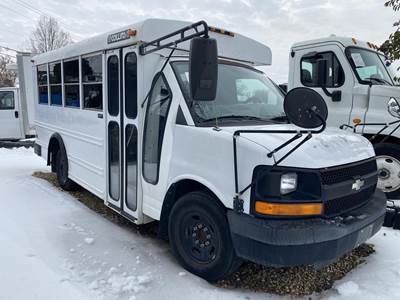 Chevrolet G3500 Box Truck - 4 Speed Automatic, Swing Door