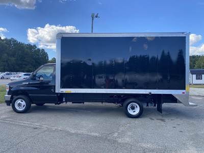 Ford E-450 16 ft Box Truck - 6 Speed Automatic, Roll up Door