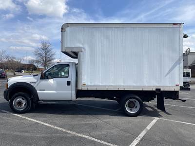 Ford F550 SD XL 12 ft Box Truck - Automatic, Roll up Door