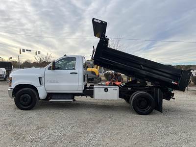 Chevrolet Silverado 6500HD Dump Truck - Duramax, 6 Speed Automatic, 10' Dump