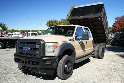 Ford F-450 Single Axle Dump Truck - 6.8L TRITON V10 362HP, 6 Speed Automatic
