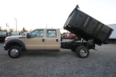 Ford F-450 Single Axle Dump Truck - 6.8L TRITON V10 362HP, 6 Speed Automatic