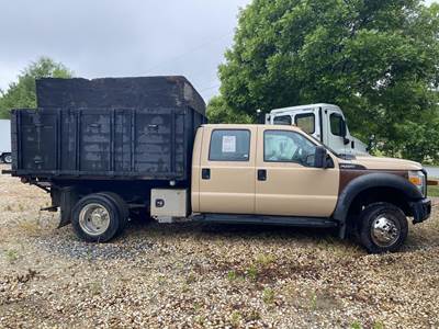 Ford F-450 Dump Truck - 6.8L TRITON V10, 5 Speed Automatic, 9' Dump