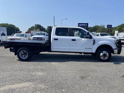 Ford F-350 XL 8 ft Flatbed Truck - 10 Speed Automatic