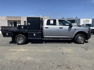 RAM 3500 9 ft Flatbed Truck - 6 Speed Automatic
