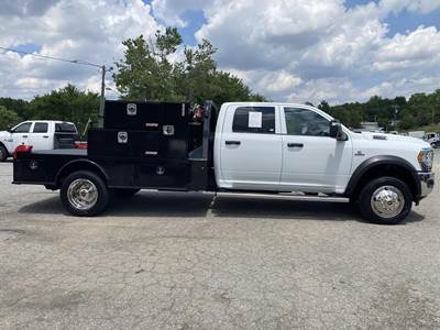 RAM 5500 10 ft Flatbed Truck - 6 Speed Automatic