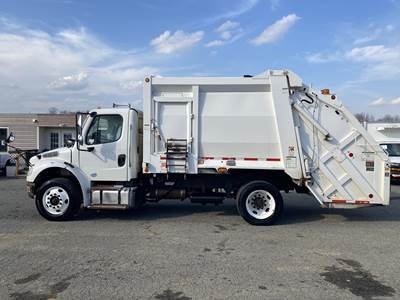 Freightliner M2 106 Garbage Truck - Automatic