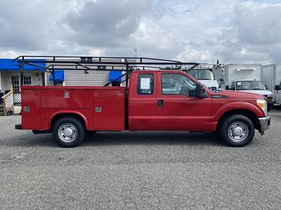 Ford F-250 Mechanic / Service Truck - 6.2L FLEX FUEL V8, 6 Speed Automatic