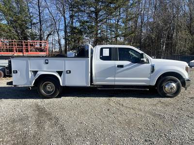 Ford F-350 XL Mechanic / Service Truck - 6 Speed Automatic