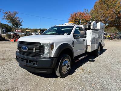 Ford F550 SD XL Mechanic / Service Truck - 6 Speed Automatic