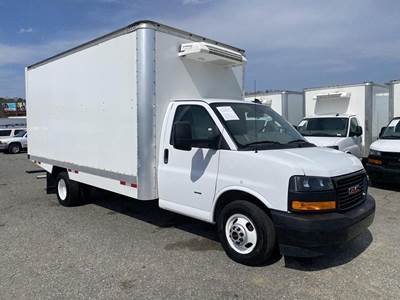 GMC Savana G3500 16 ft Refrigerated Truck - Automatic, Thermo King