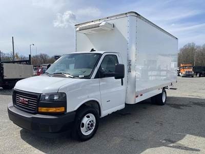GMC Savana G3500 16 ft Refrigerated Truck - Automatic, Thermo King, Multi-Temp